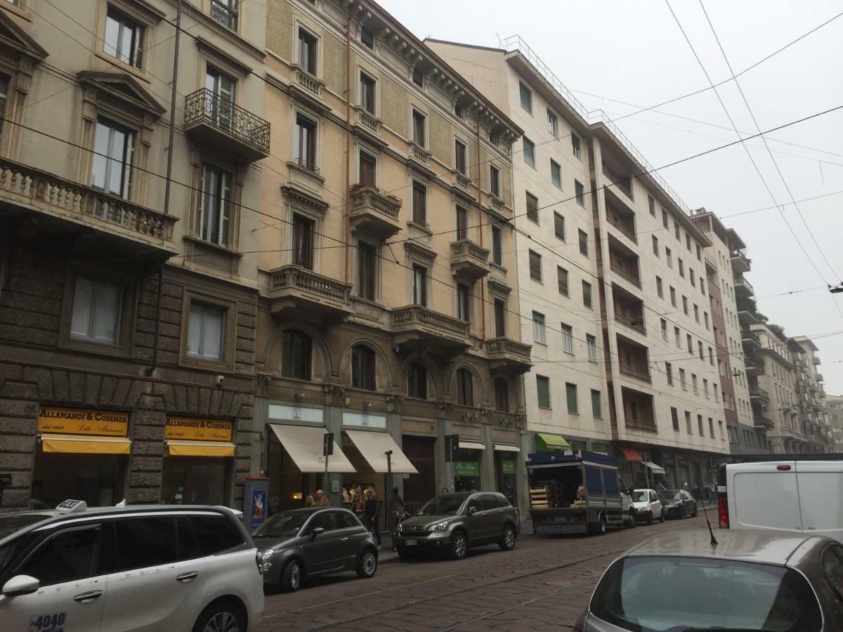 Appartamento Corso Genova Con Terrazza Мілан Екстер'єр фото