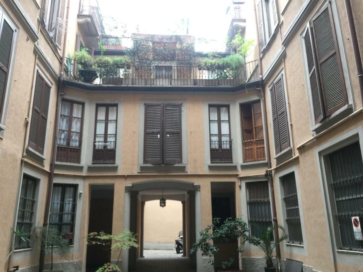 Appartamento Corso Genova Con Terrazza Мілан Екстер'єр фото